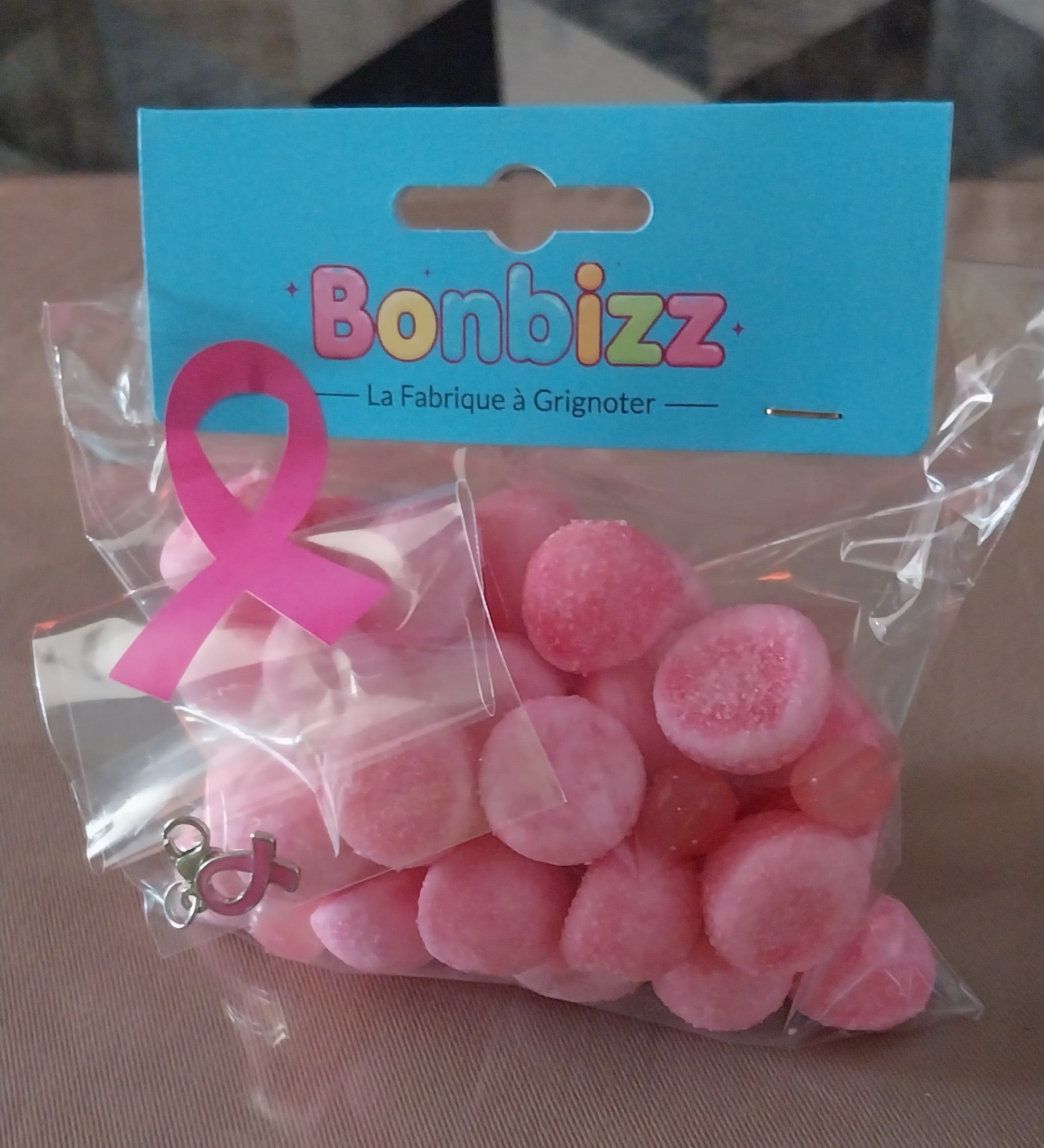 Sachet bonbons roses Octobre Rose BONBIZZ avec ruban rose